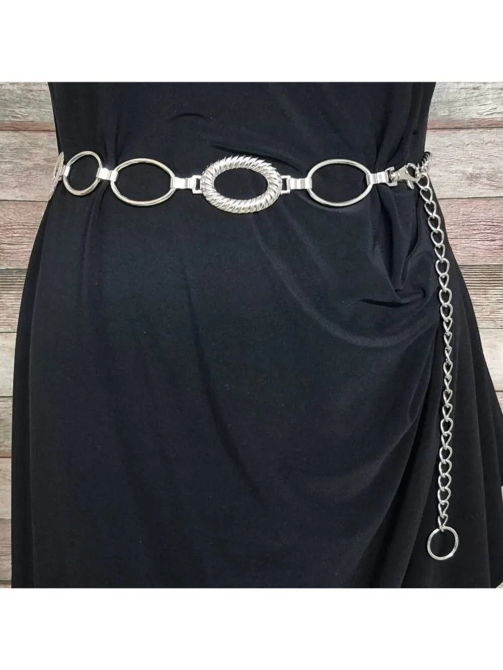 Y2K Silver-Toned Metal Chain Belt Geometric Oval 50